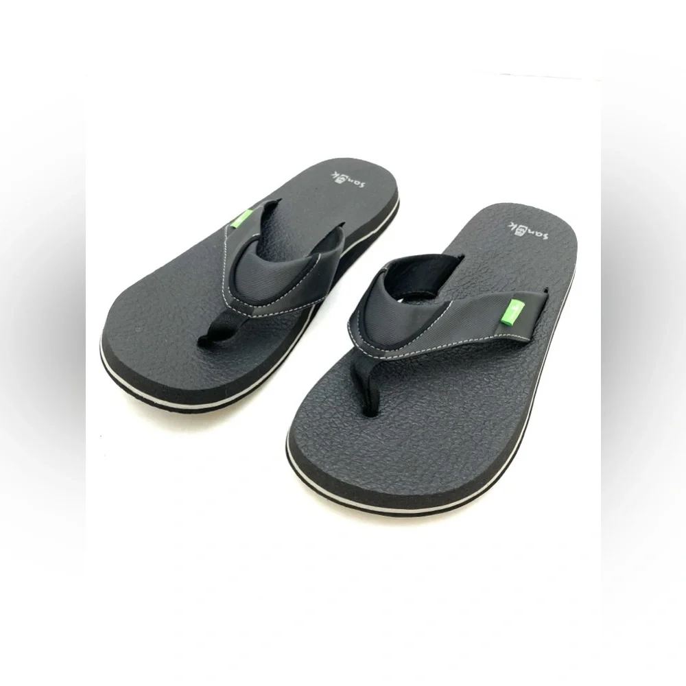 Sanuk brand description